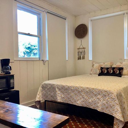 Private Studio With Free Parking ไมอามี ภายนอก รูปภาพ